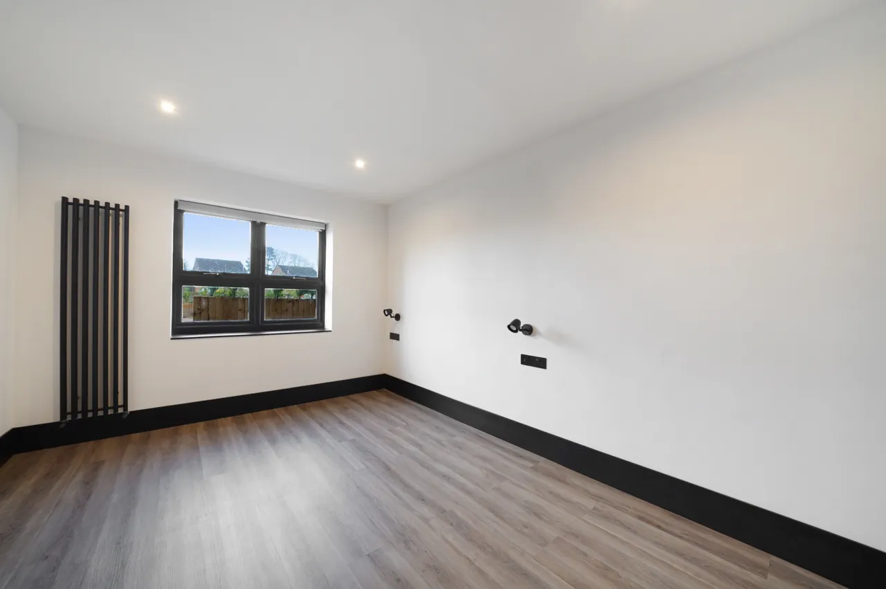 38 Fir Tree Road, SM71NG, photo 8