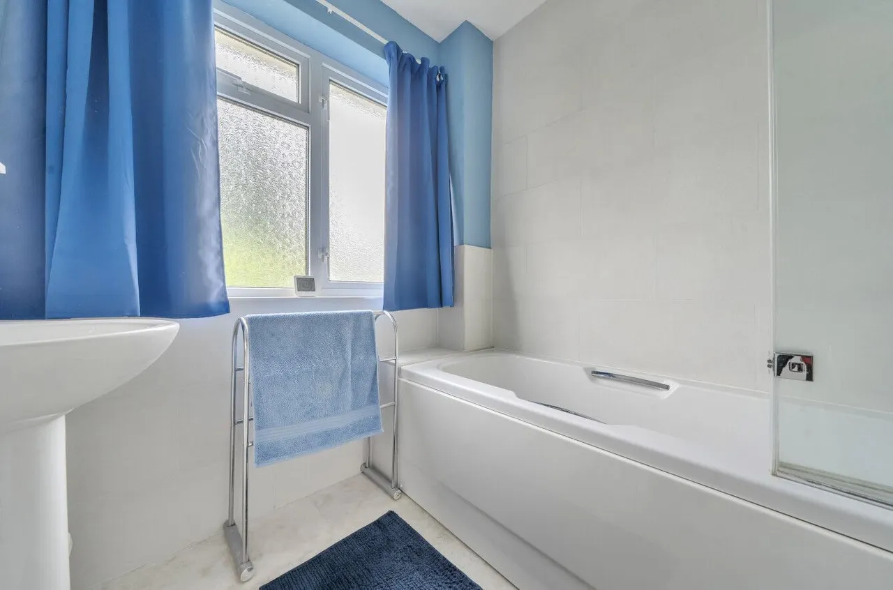Knightstone Close, Peasedown St John, BA2, photo 14
