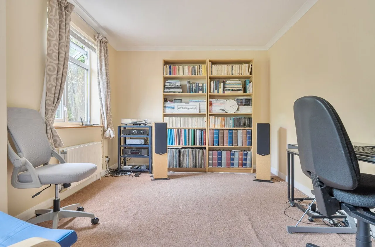 Knightstone Close, Peasedown St John, BA2, photo 9
