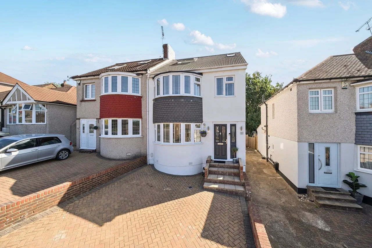 4 bed house for sale — Edendale Road, DA7