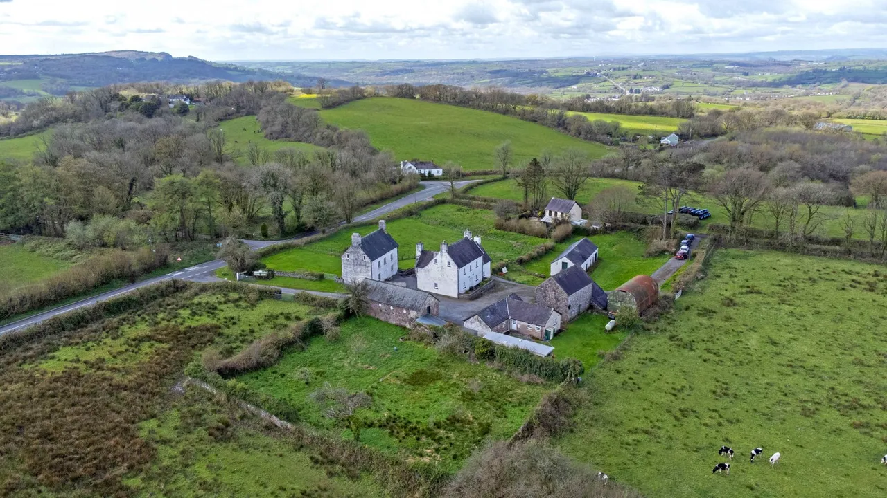 Heol Ddu Farm, Cefneithin, photo 34