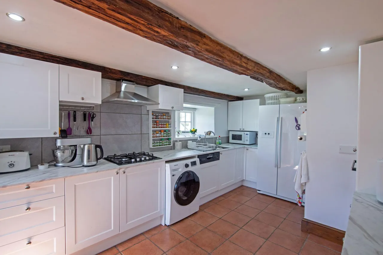 Heol Ddu Farm, Cefneithin, photo 7