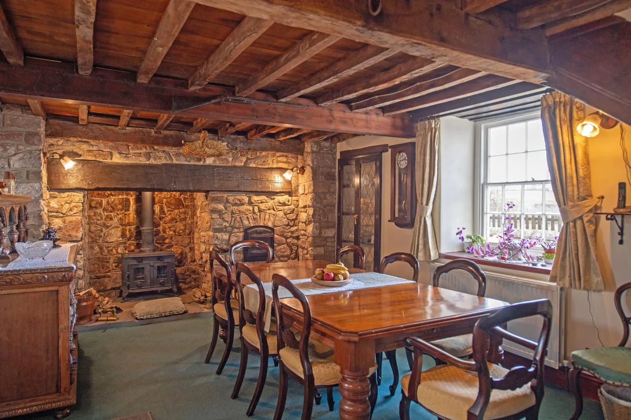 Heol Ddu Farm, Cefneithin, photo 11