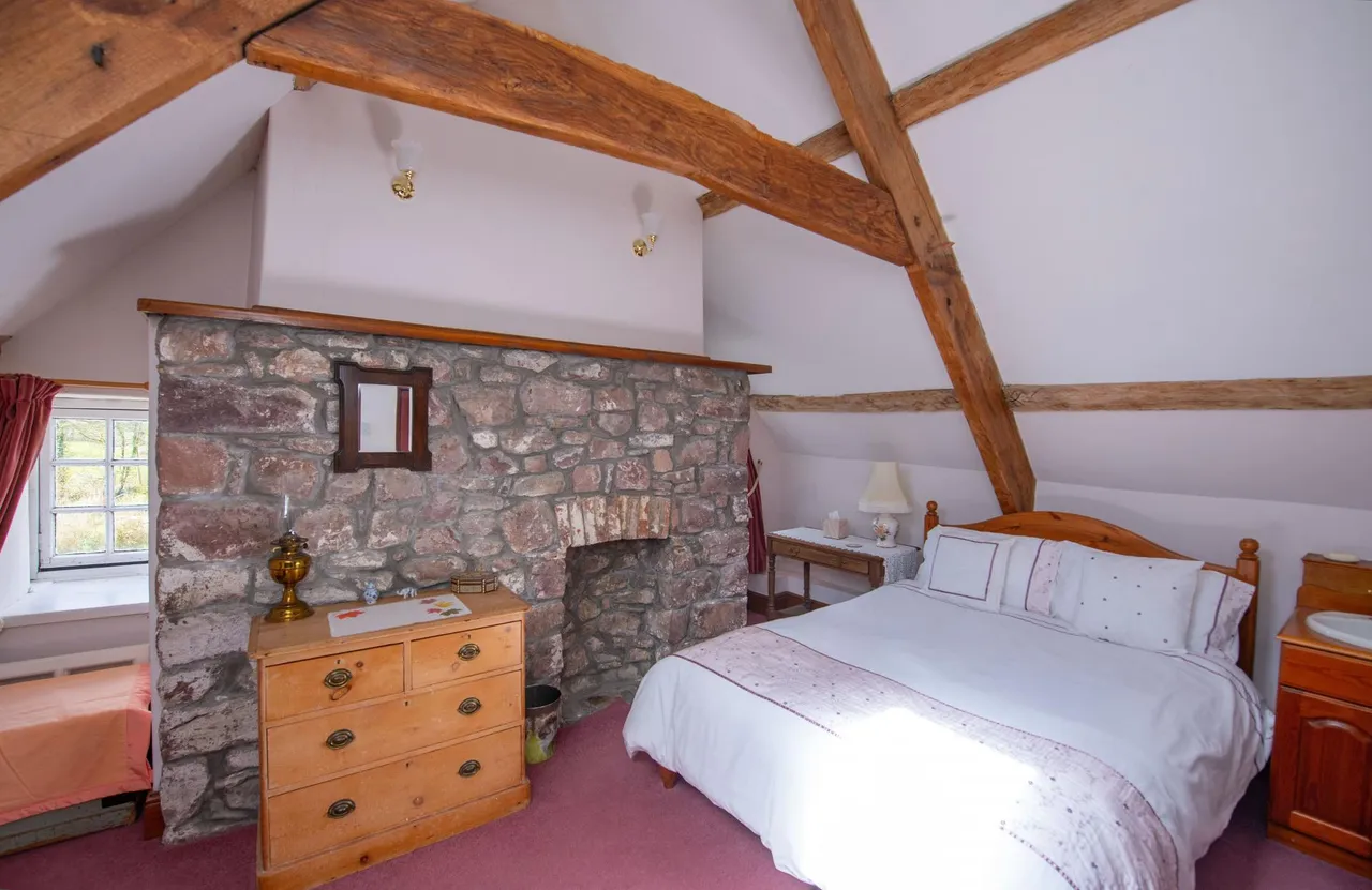 Heol Ddu Farm, Cefneithin, photo 20