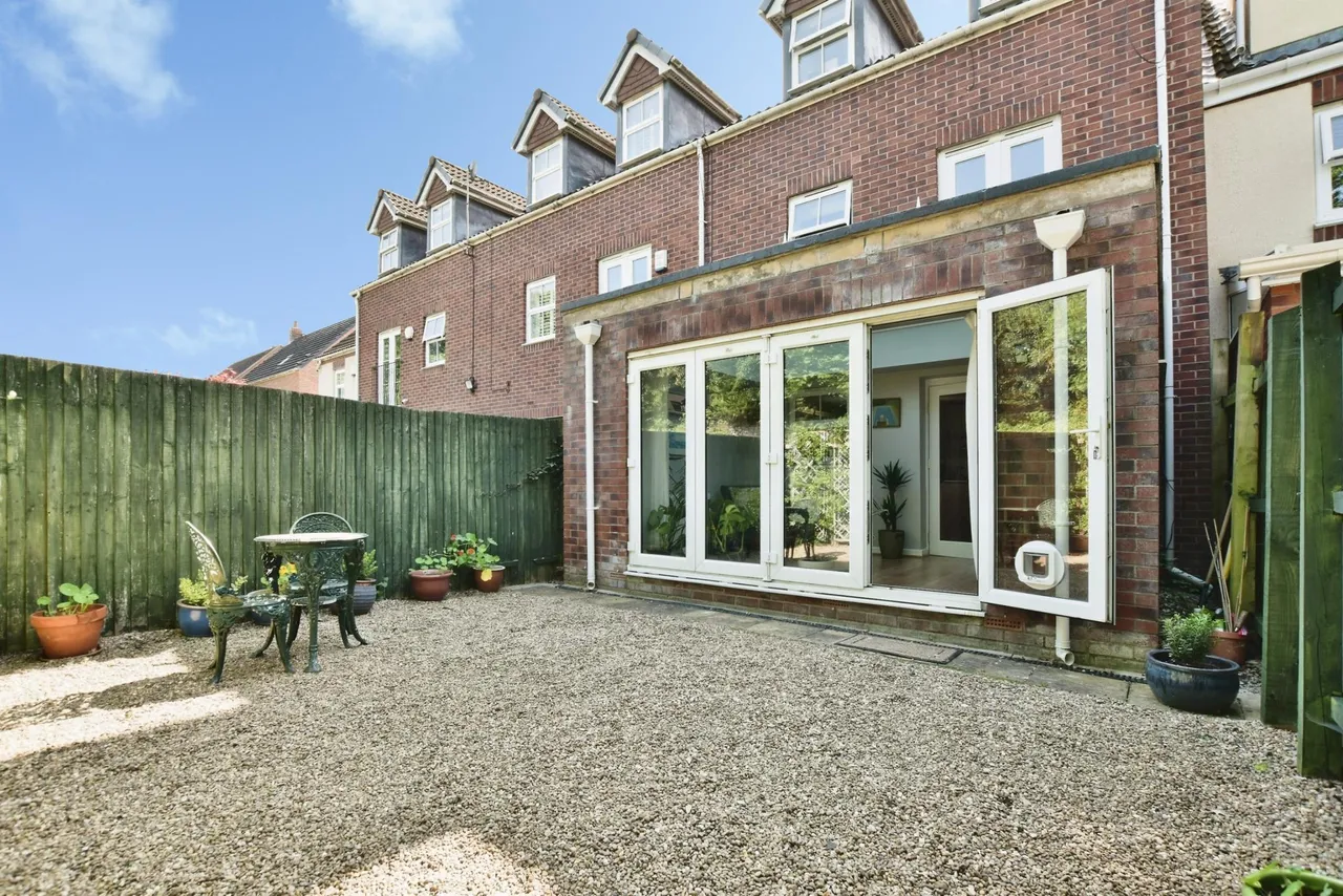 Maryport Drive, Altrincham, WA15, photo 6