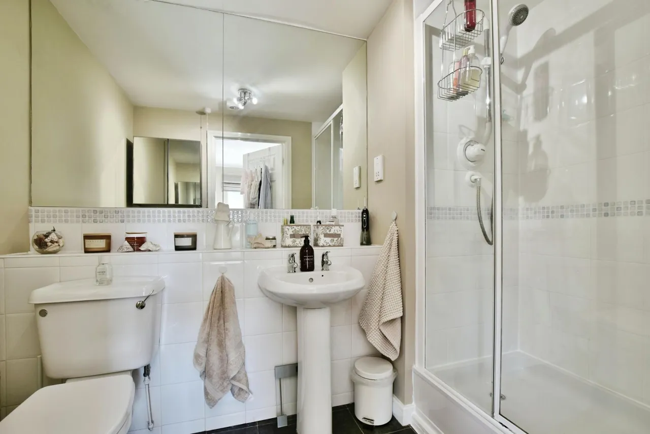 Maryport Drive, Altrincham, WA15, photo 15