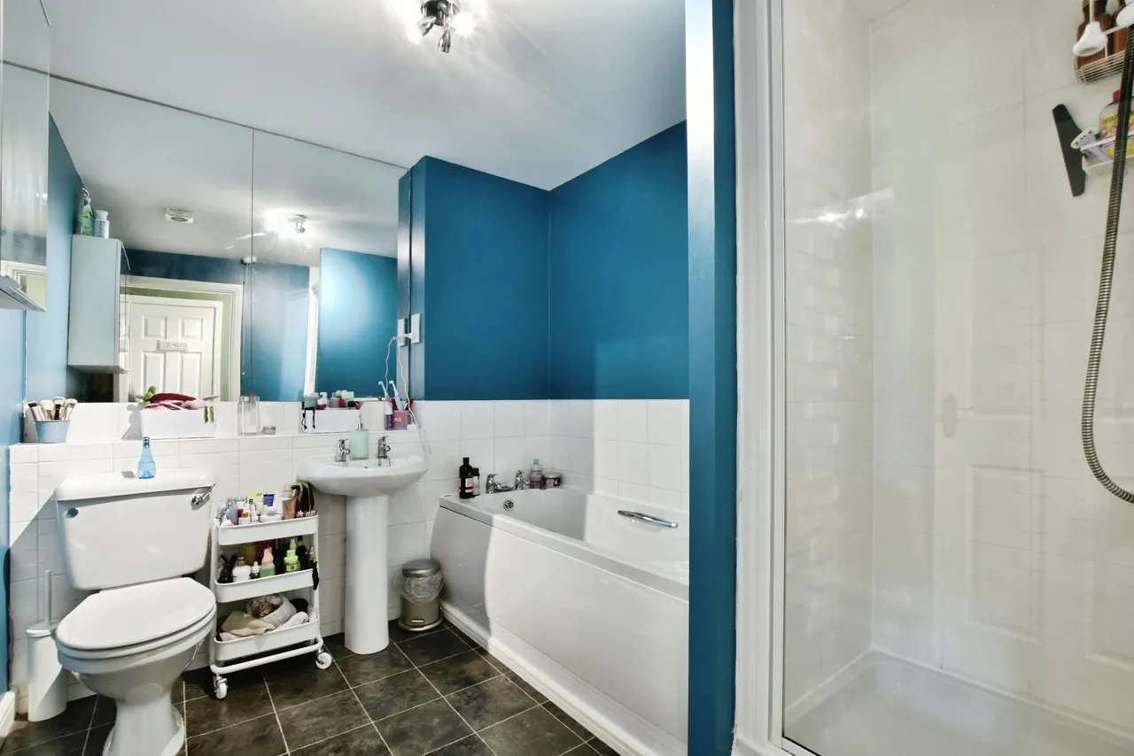Maryport Drive, Altrincham, WA15, photo 20