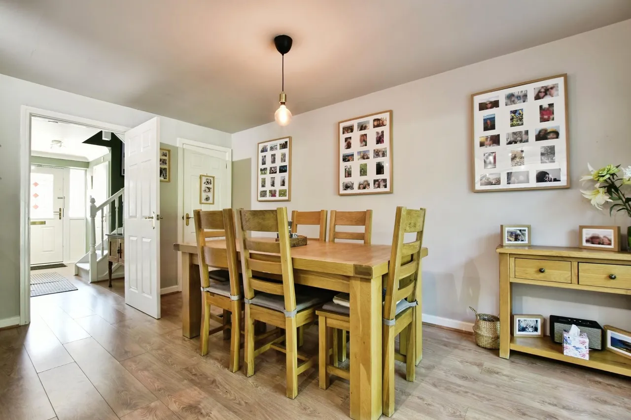 Maryport Drive, Altrincham, WA15, photo 11