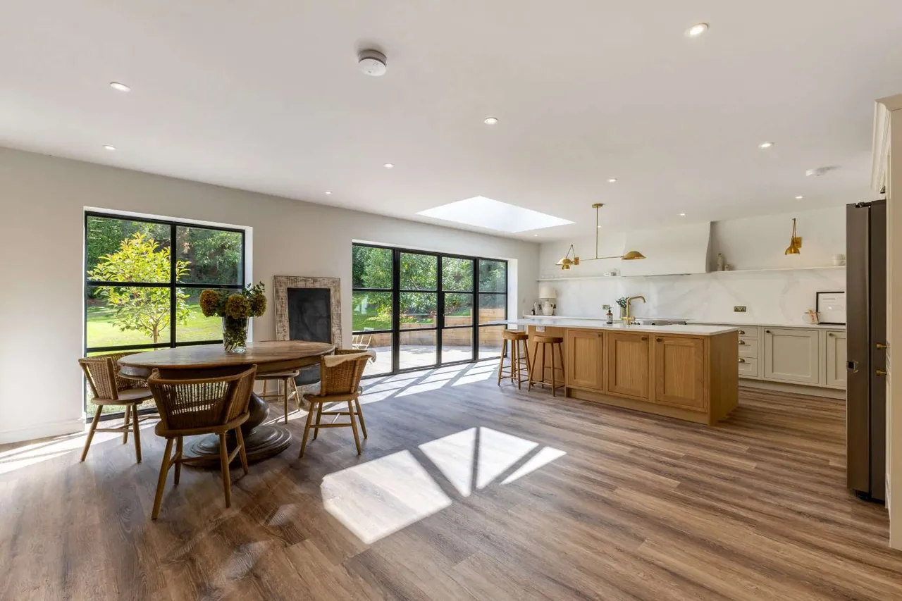 Stream Farm Close, Lower Bourne, GU10, photo 3