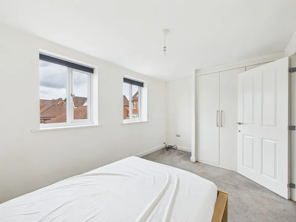 Staples Close, Broadbridge Heath, photo 10