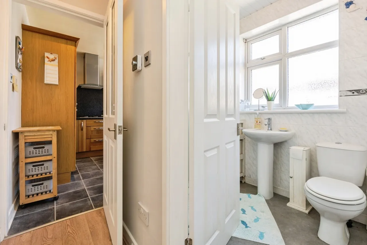 Bromley Close, Fearnhead, Warrington, Cheshire, WA2, photo 11