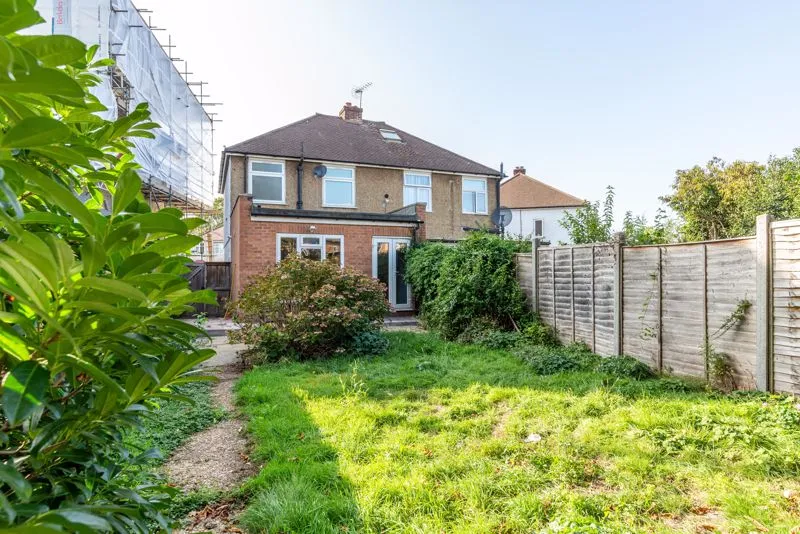 Fairfax Close, Walton-On-Thames KT12 2AJ, photo 2