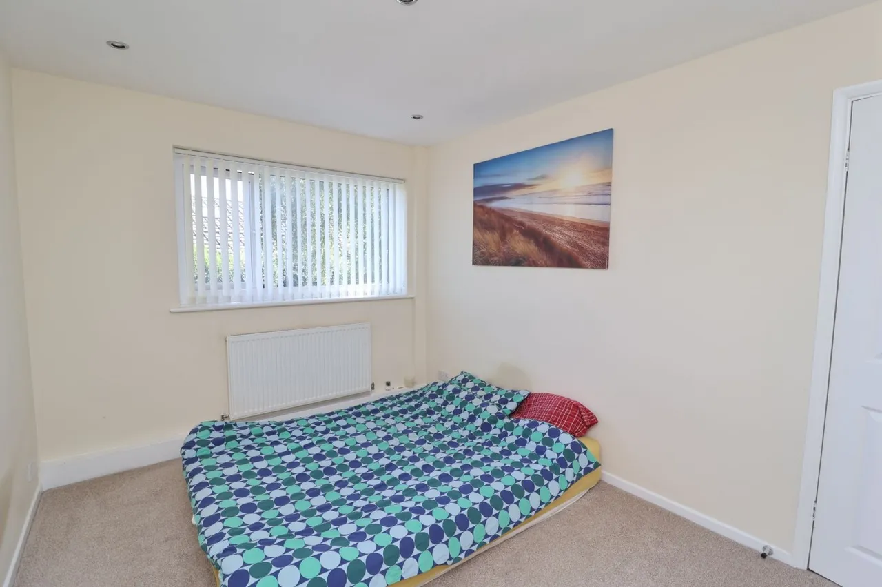 York Place, Shireoaks, S81, photo 8