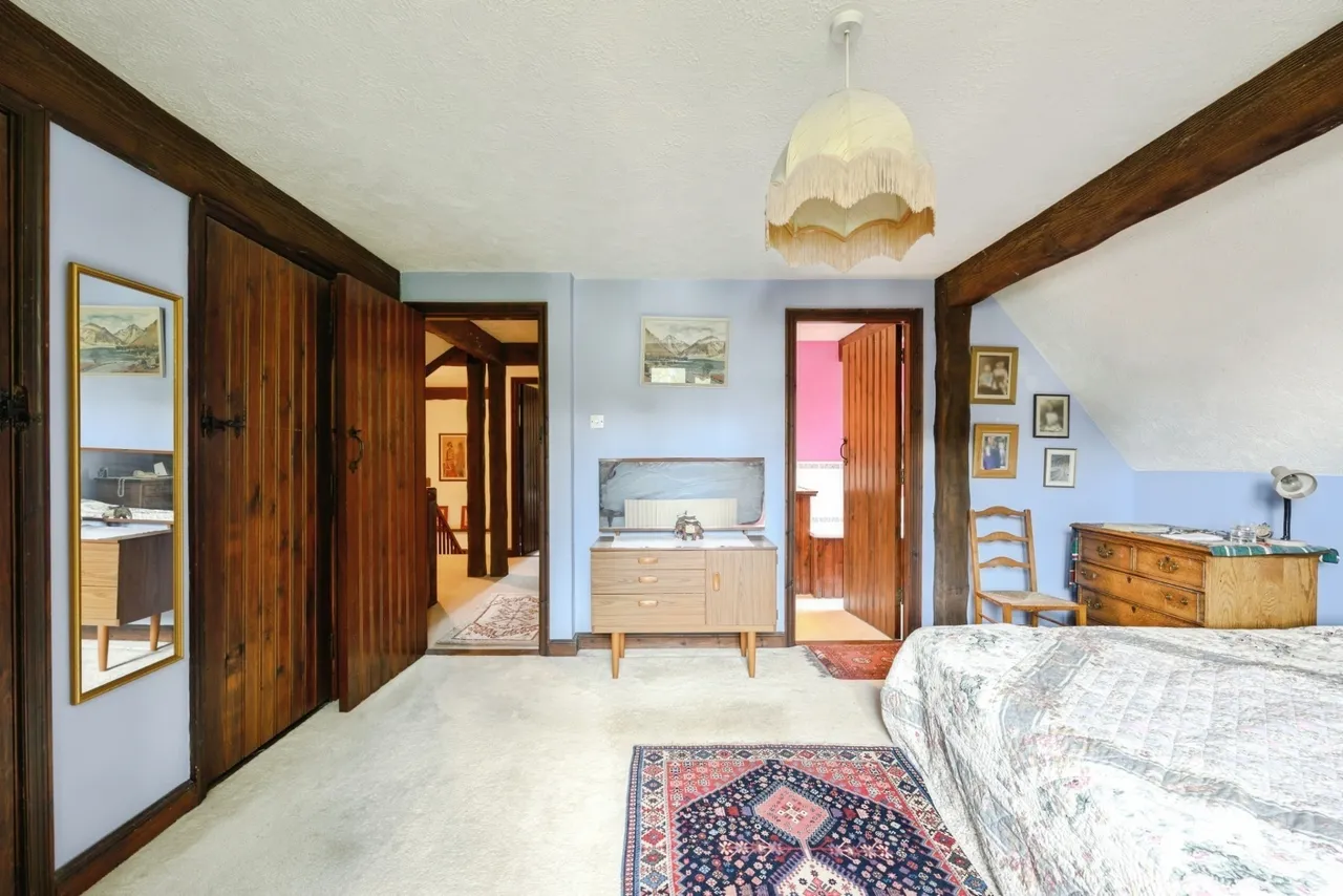 Sycamore Close, Fetcham, KT22, photo 15