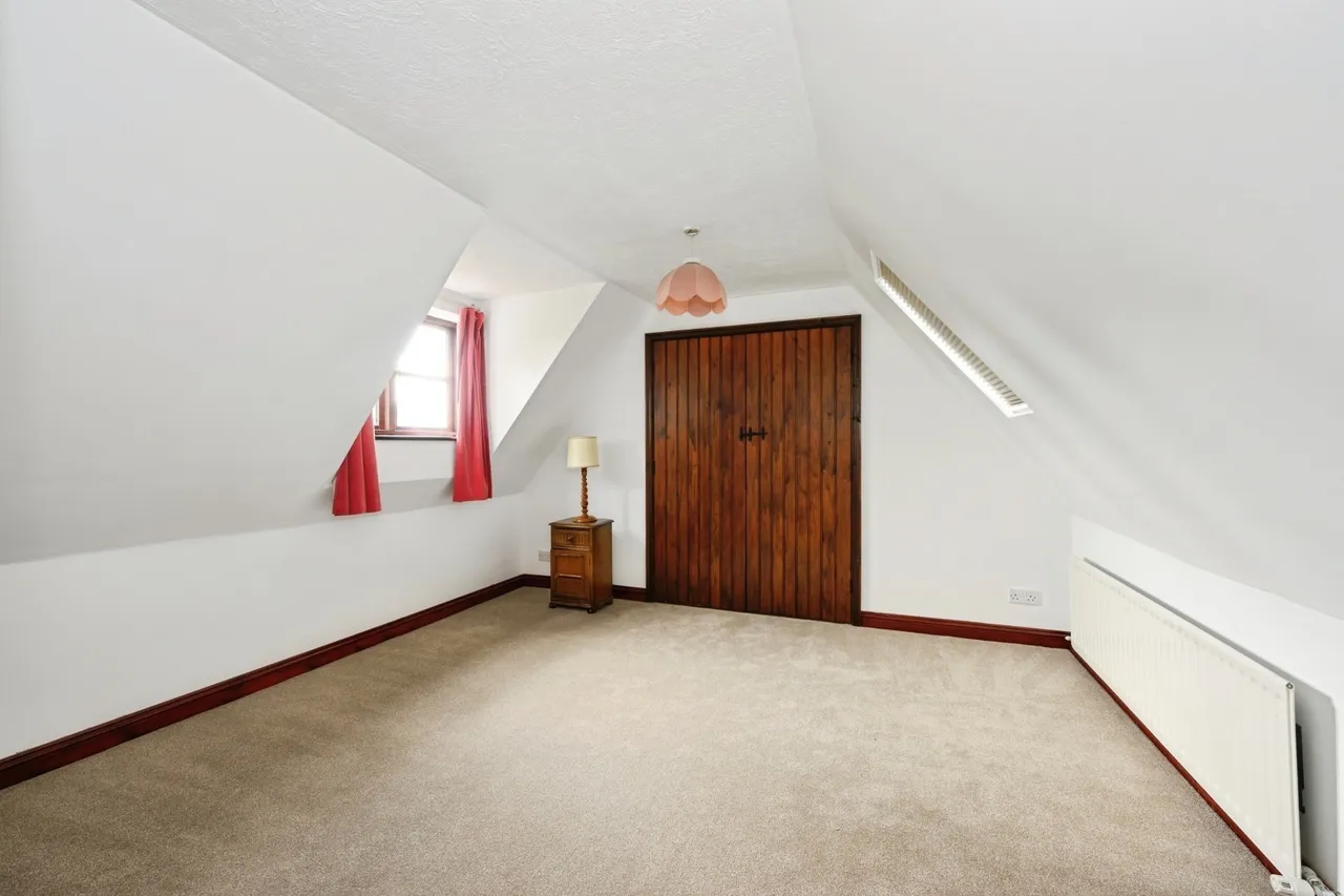 Sycamore Close, Fetcham, KT22, photo 19
