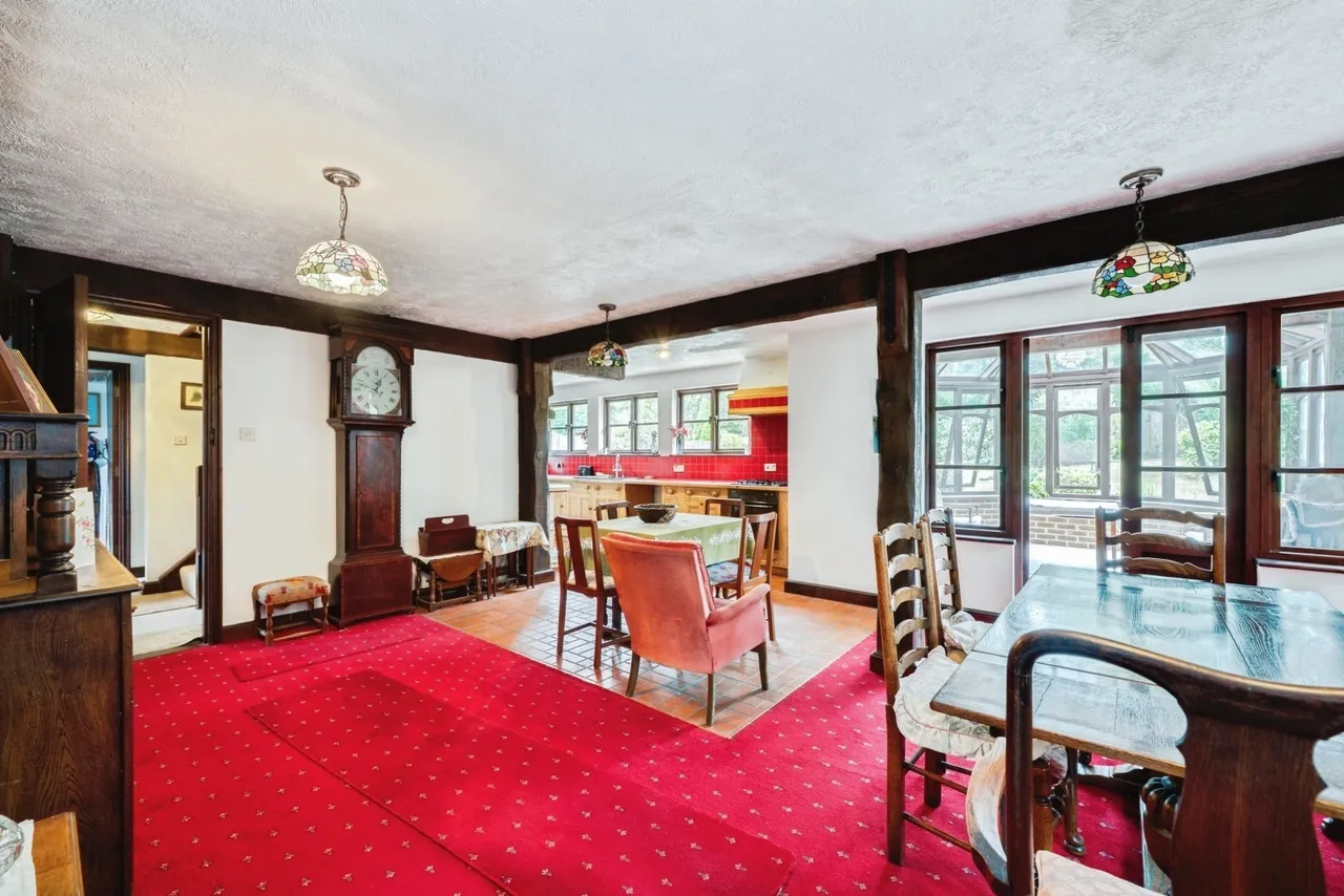 Sycamore Close, Fetcham, KT22, photo 14