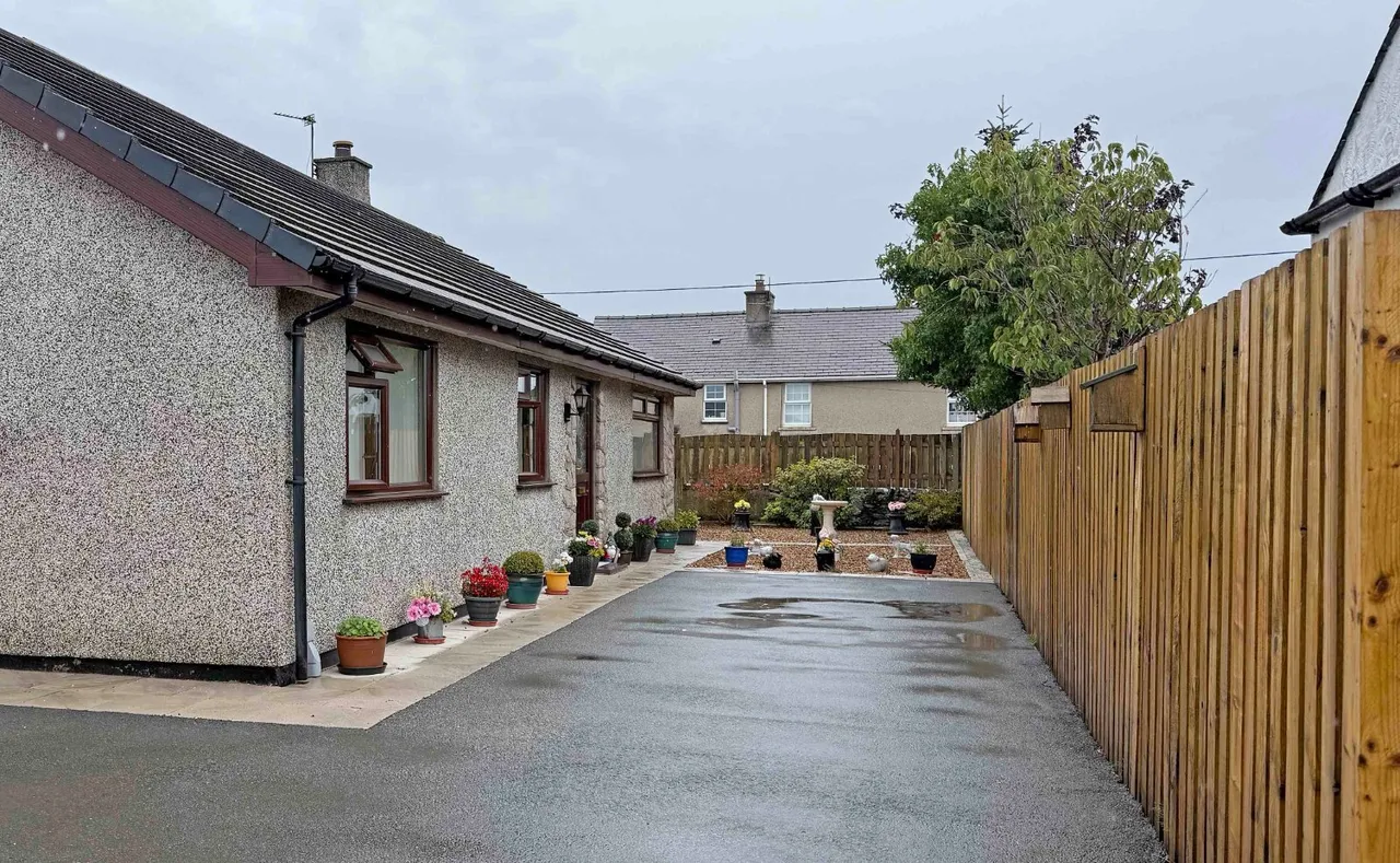 Swn Yr Engan, Gaerwen, LL60, photo 12