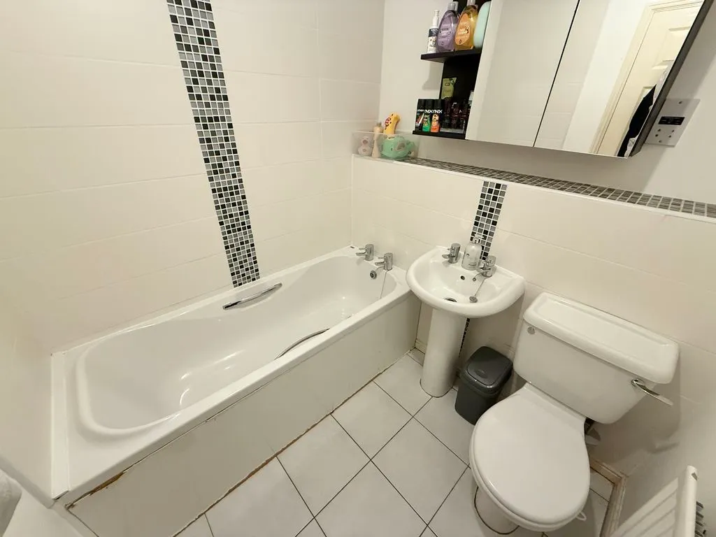 Gibson Drive, Leighton Buzzard LU7 4HF, photo 8