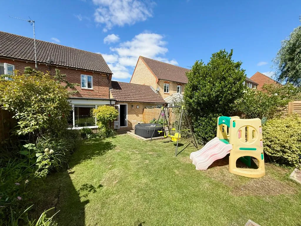 Gibson Drive, Leighton Buzzard LU7 4HF, photo 12