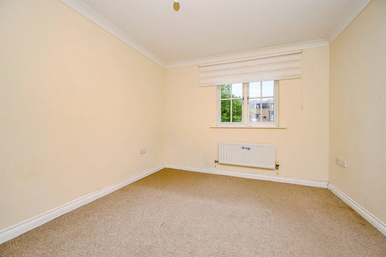 St. Albans Road, Watford, WD25, photo 9