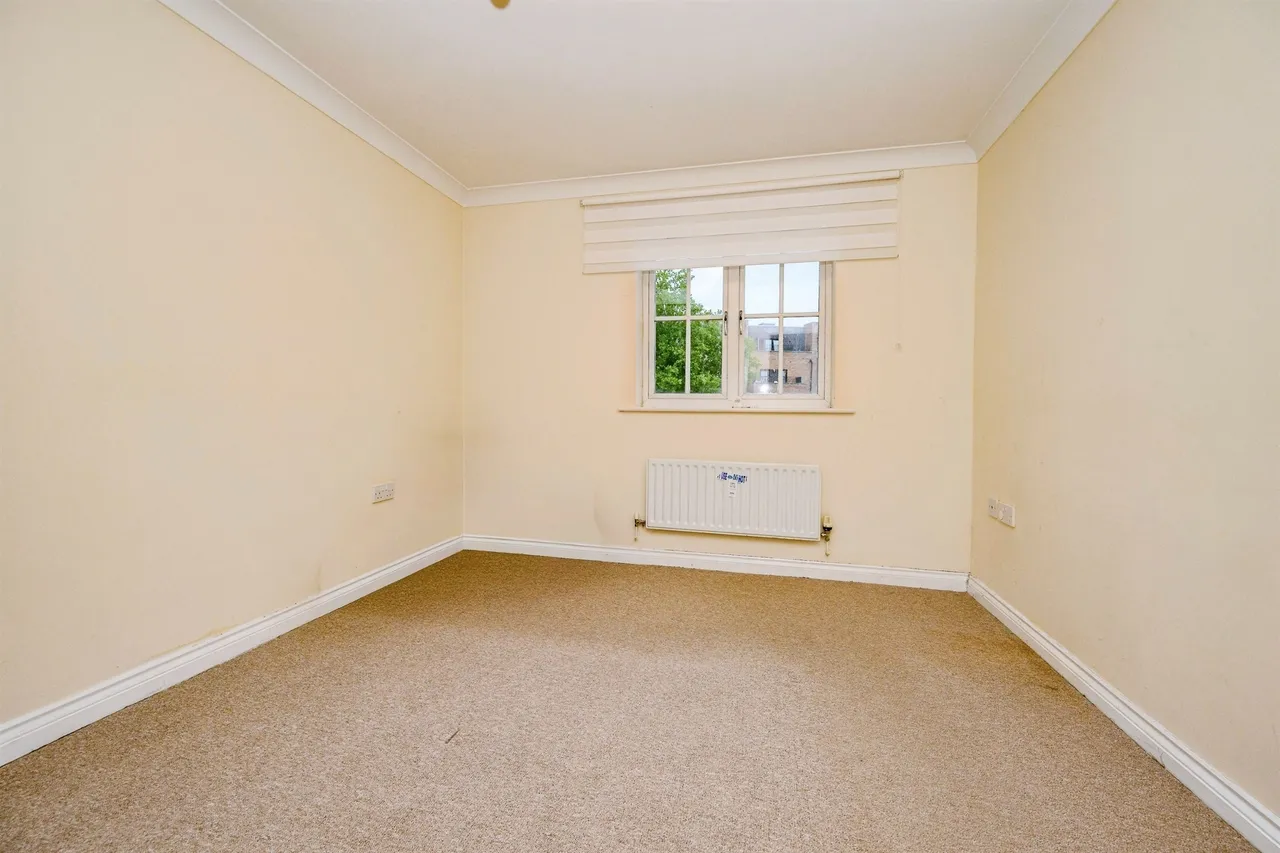 St. Albans Road, Watford, WD25, photo 4