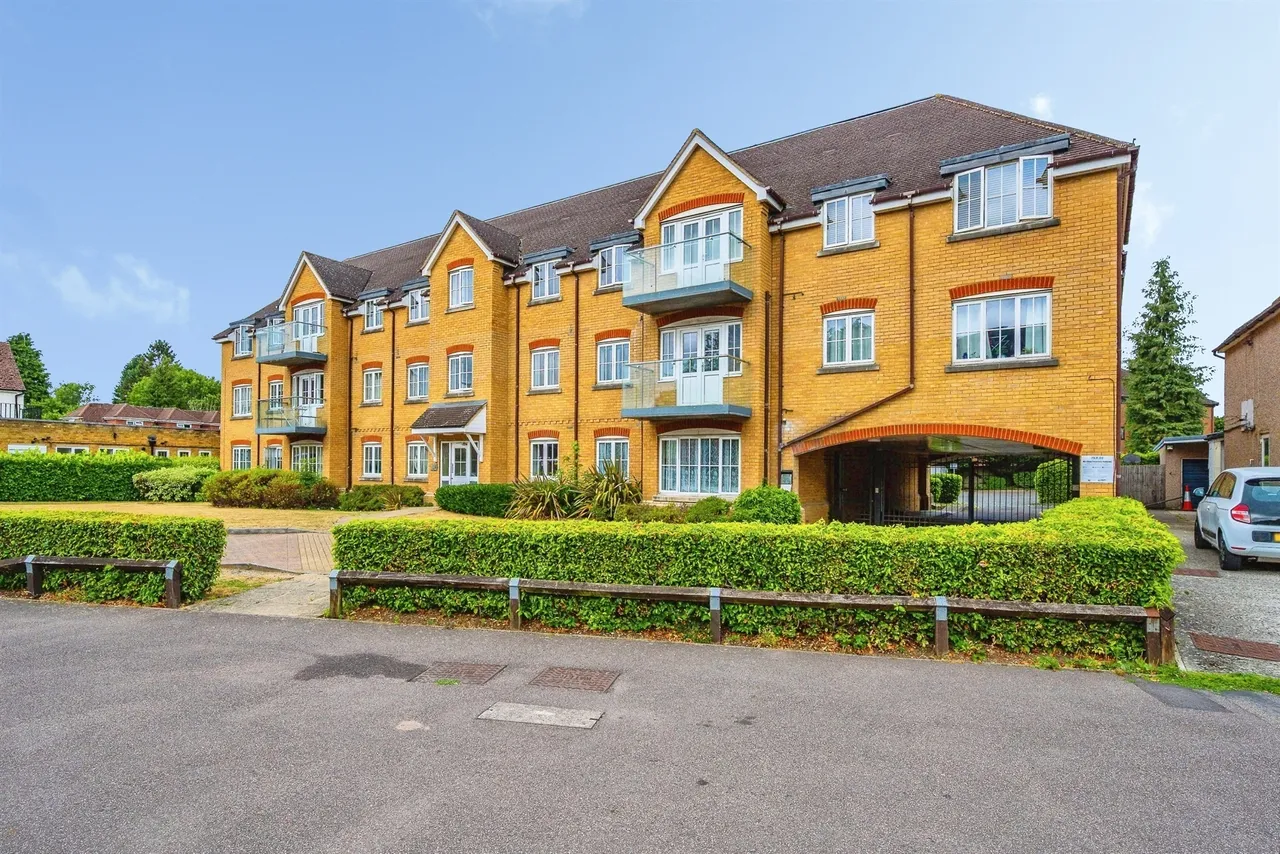 St. Albans Road, Watford, WD25, photo 20