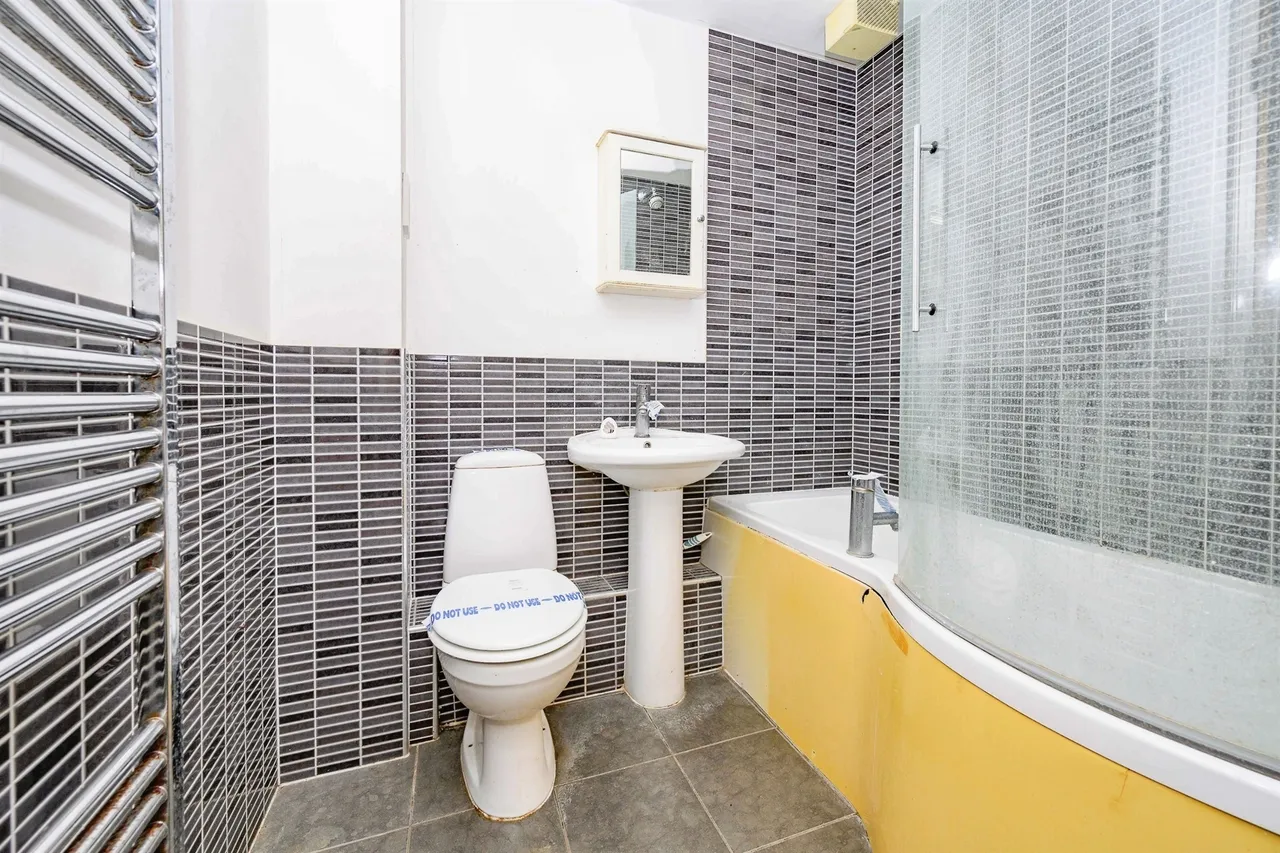 St. Albans Road, Watford, WD25, photo 18