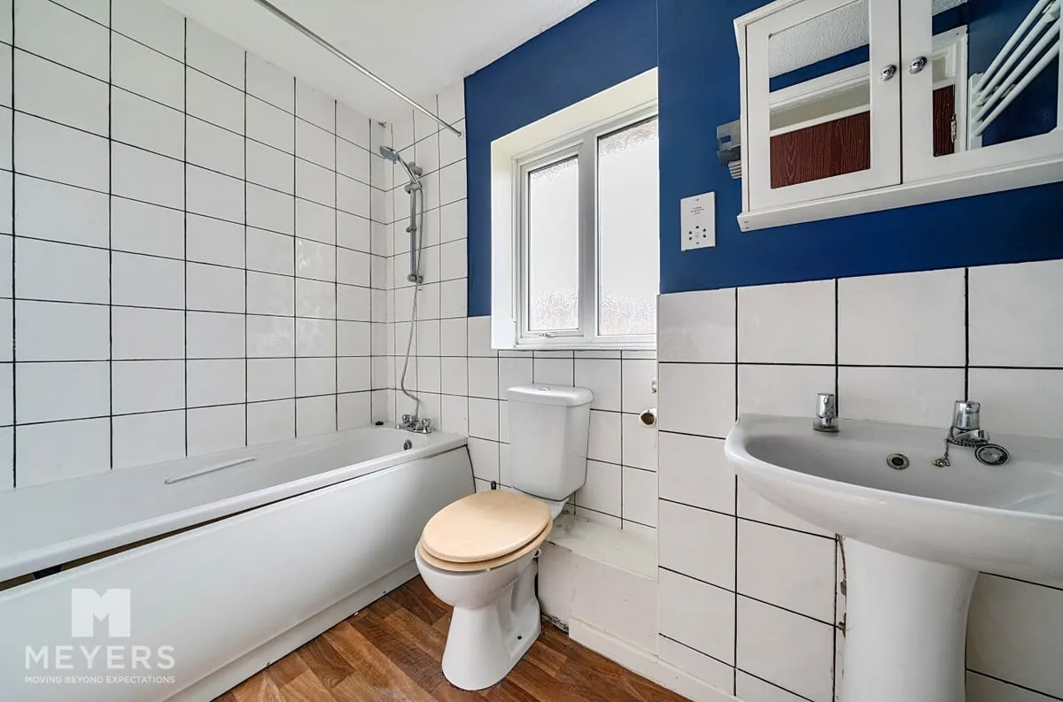 Badbury Drive, Blandford Forum, DT11, photo 9