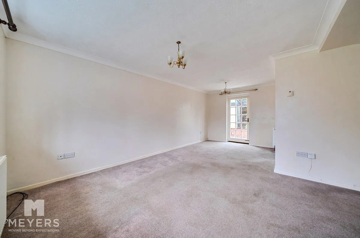 Badbury Drive, Blandford Forum, DT11, photo 2