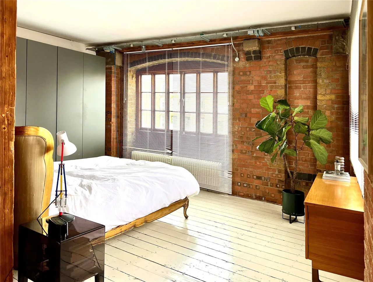 Andrews Road, London, E8, photo 14