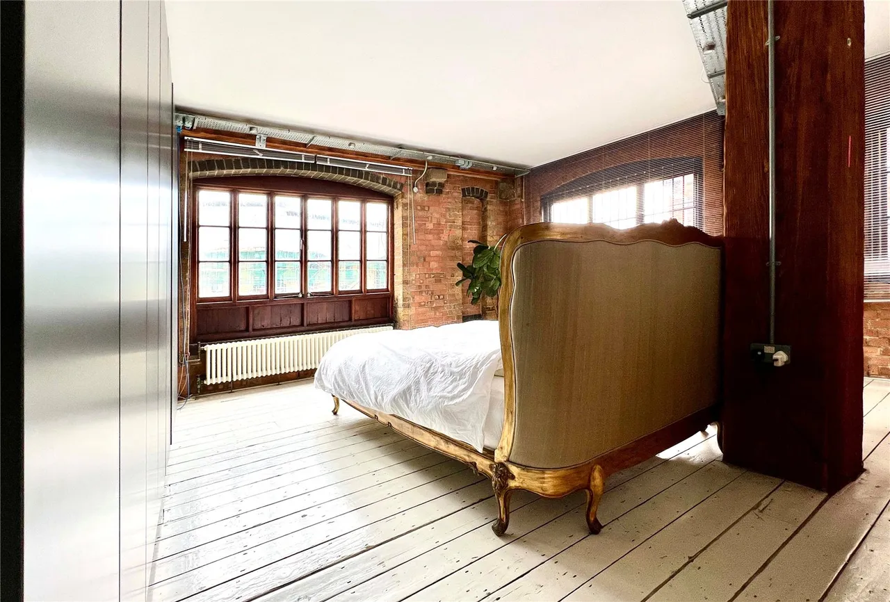 Andrews Road, London, E8, photo 15