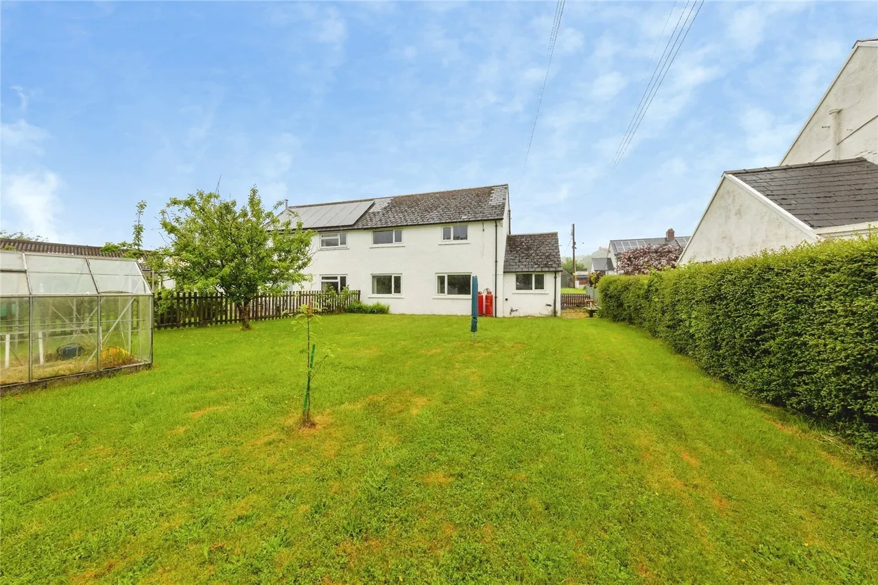 Maes Y Groes, Carmarthen, SA32, photo 17