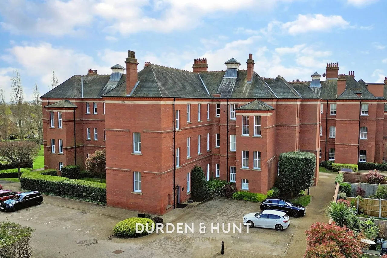 Brandesbury Square, Woodford Green, IG8, photo 17