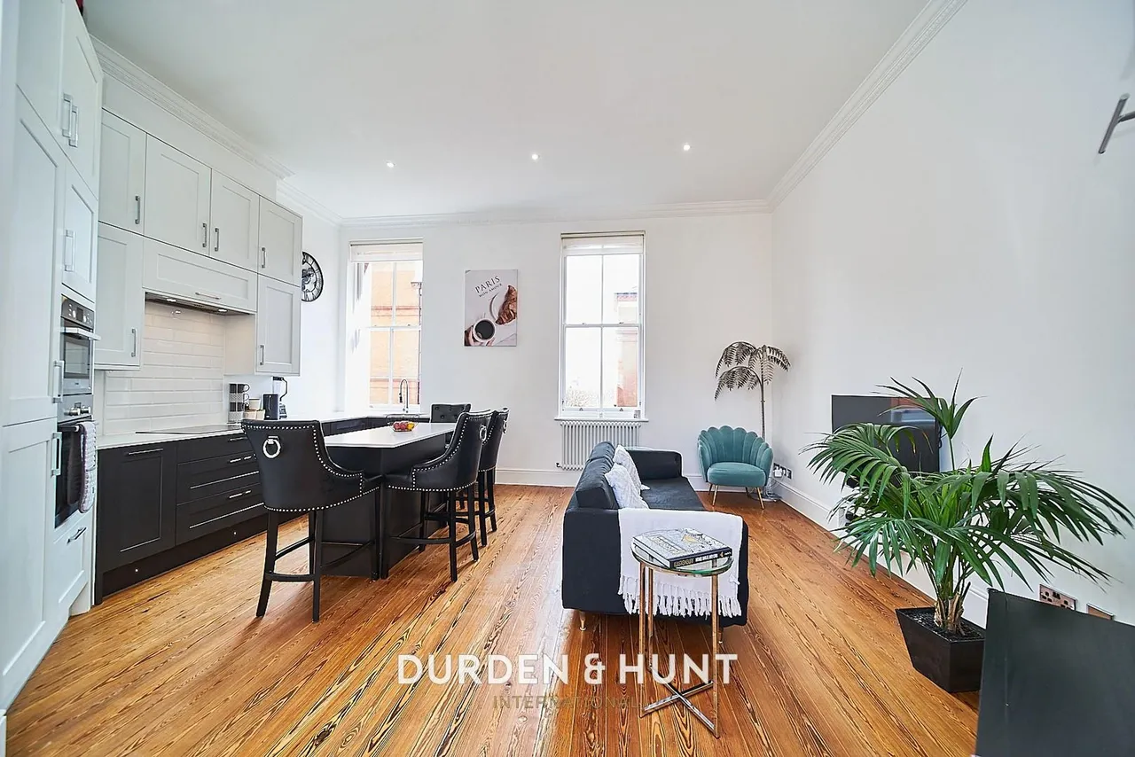 Brandesbury Square, Woodford Green, IG8, photo 6