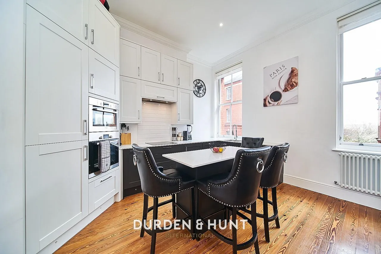 Brandesbury Square, Woodford Green, IG8, photo 5