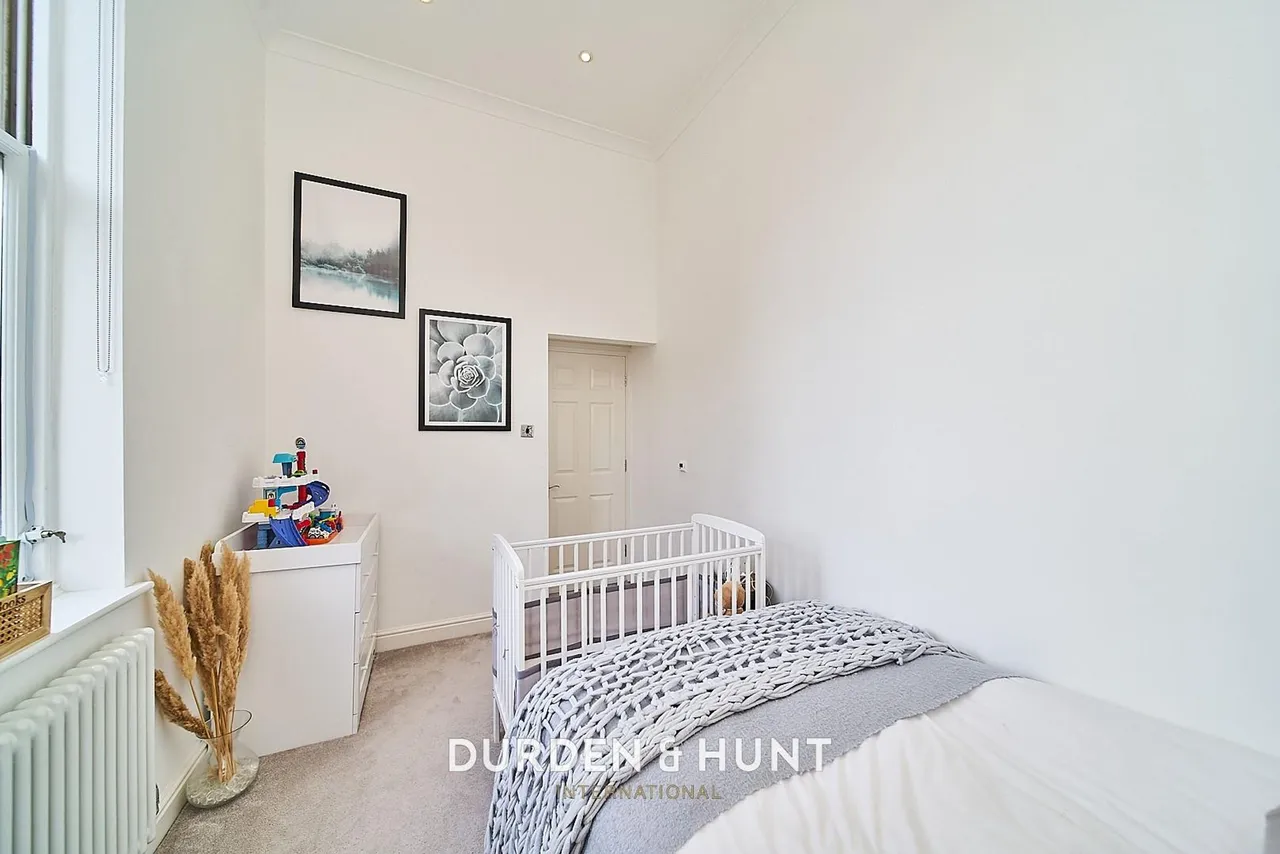 Brandesbury Square, Woodford Green, IG8, photo 13
