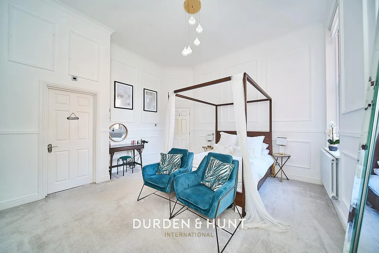 Brandesbury Square, Woodford Green, IG8, photo 9