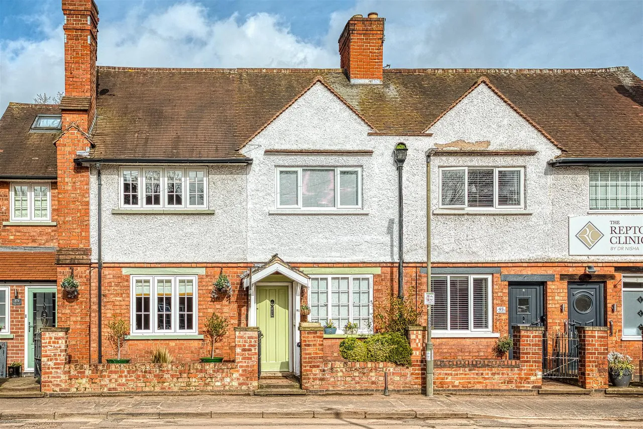 2 bed house for sale, High Street, Repton
