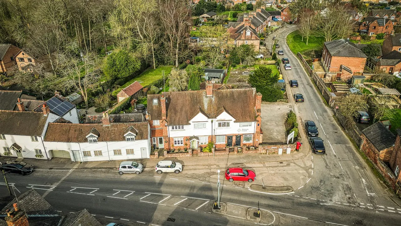 High Street, Repton, photo 26