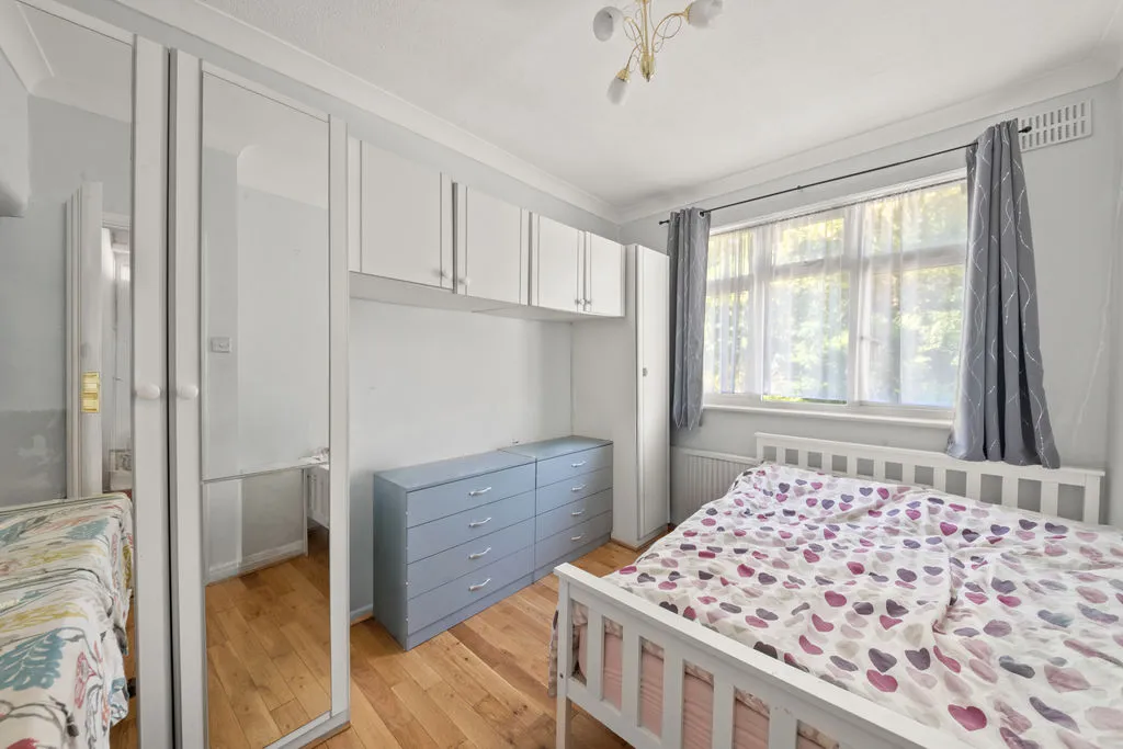 Oldfield Lane North, Greenford, photo 4
