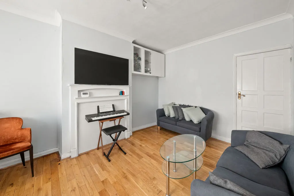 Oldfield Lane North, Greenford, photo 10