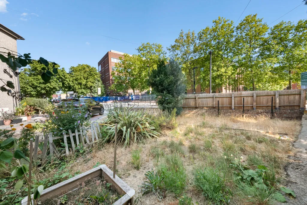 Oldfield Lane North, Greenford, photo 8