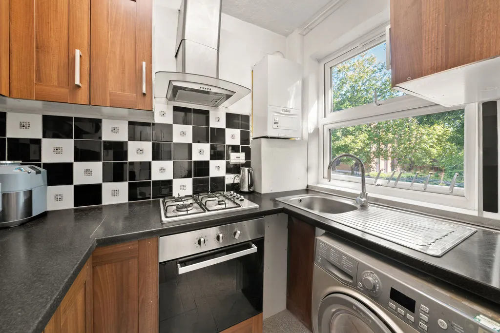 Oldfield Lane North, Greenford, photo 9