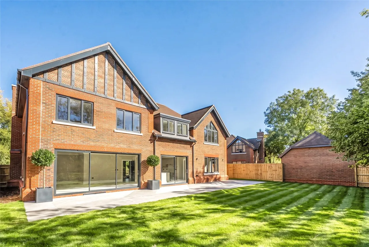 Mill Lane, HP8, photo 21