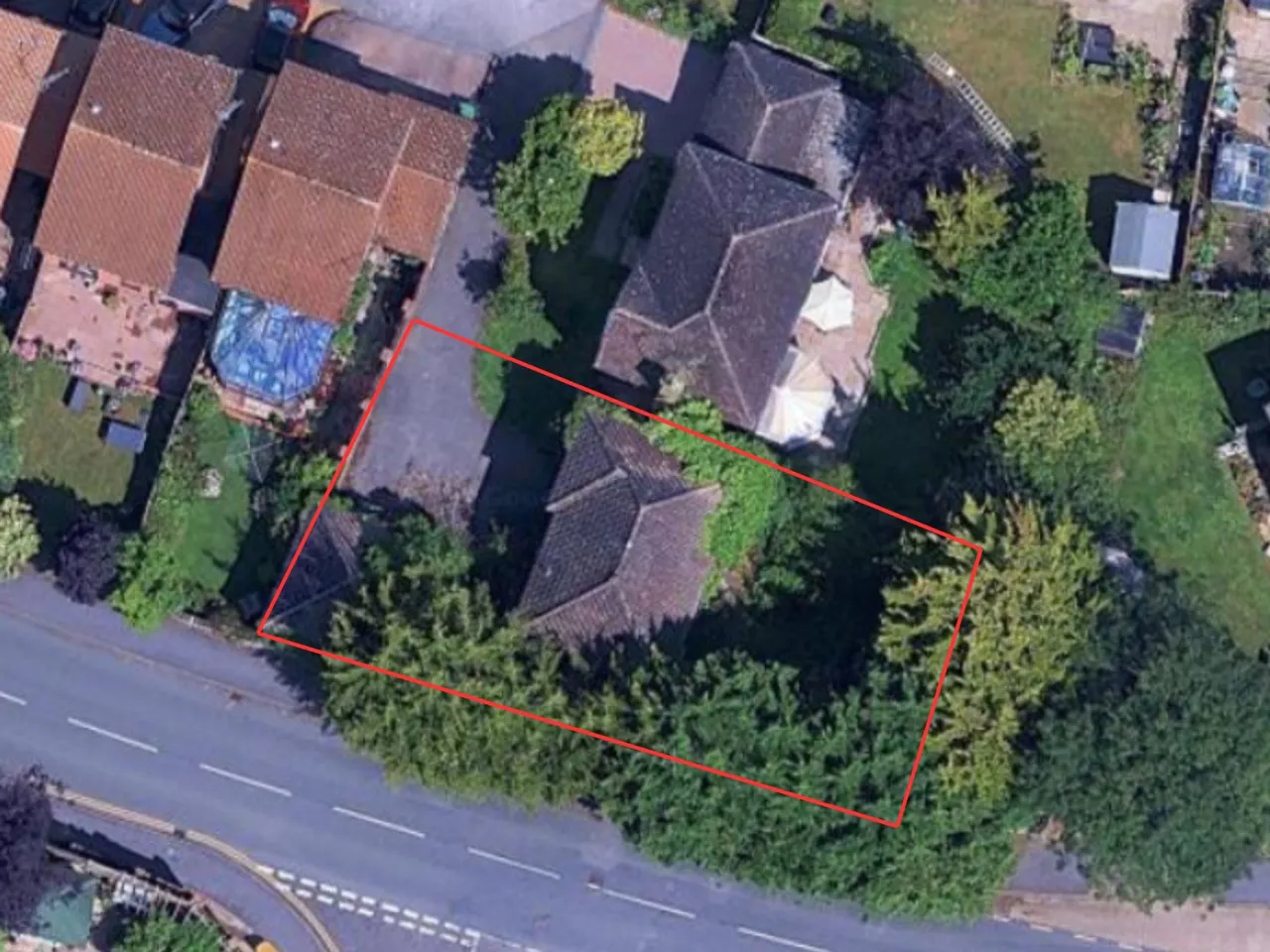 Tansy Close, Guildford, GU4, photo 2