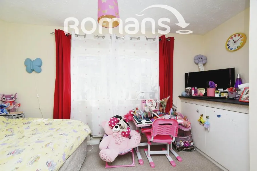 Gamekeepers Close, Swindon, SN25, photo 6