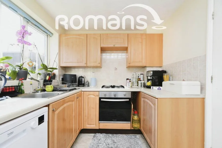 Gamekeepers Close, Swindon, SN25, photo 2