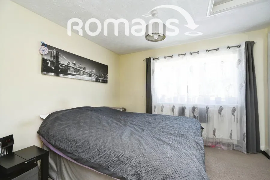 Gamekeepers Close, Swindon, SN25, photo 8
