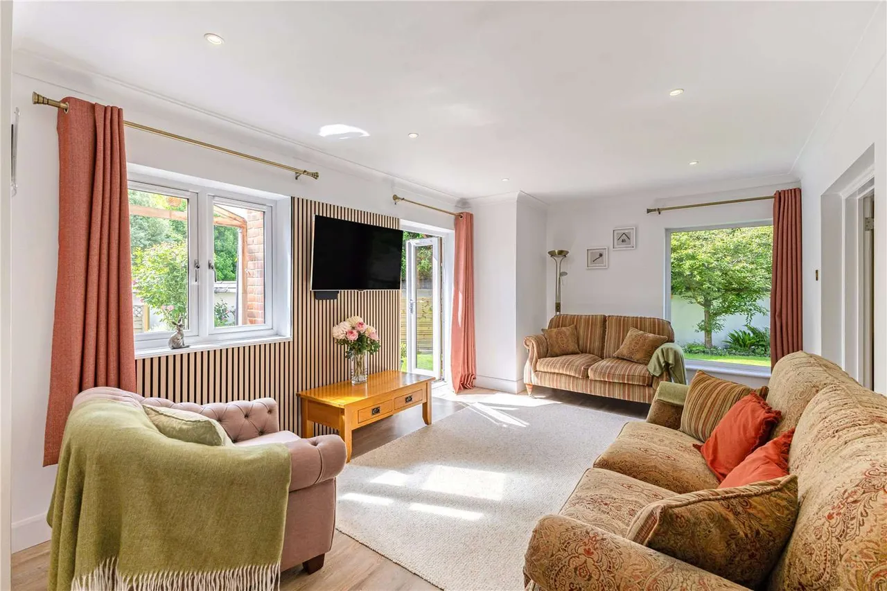 Valley Mead, Anna Valley, Andover, Hampshire, SP11 7SB, photo 5
