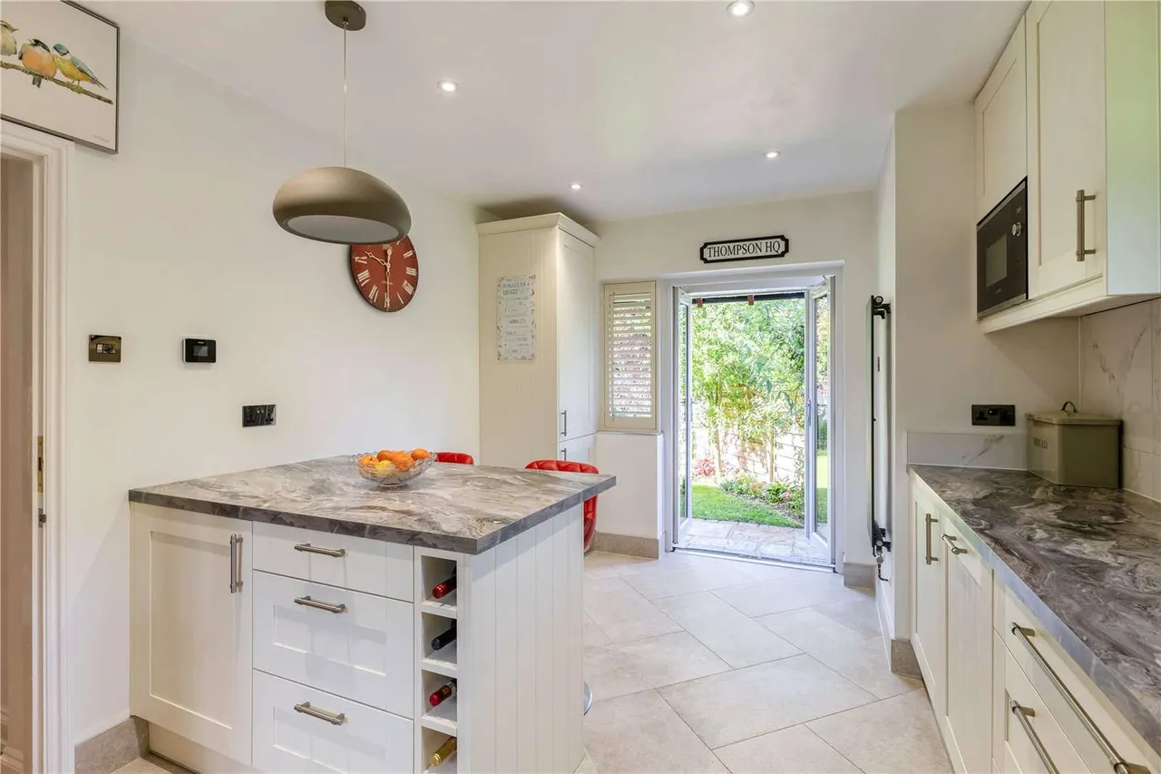 Valley Mead, Anna Valley, Andover, Hampshire, SP11 7SB, photo 4